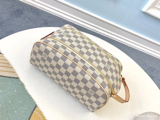 Affordable VUITTON TOILETRY BAG LOUIS 0821